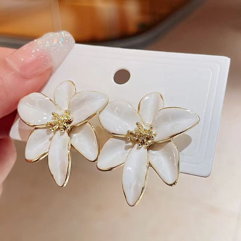 Women's Design Sense Drip Glazed Blue Flower Trendy Earrings