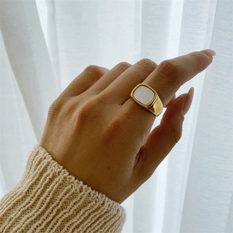 White Shell Simple Gold Square Female Titanium Steel Rings