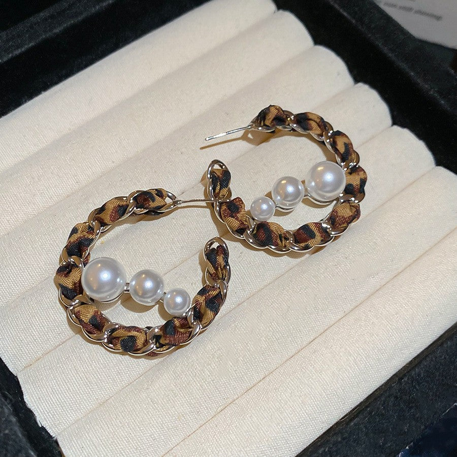 Women's Round Flower Vintage Ethnic Style Ear Niche Rings