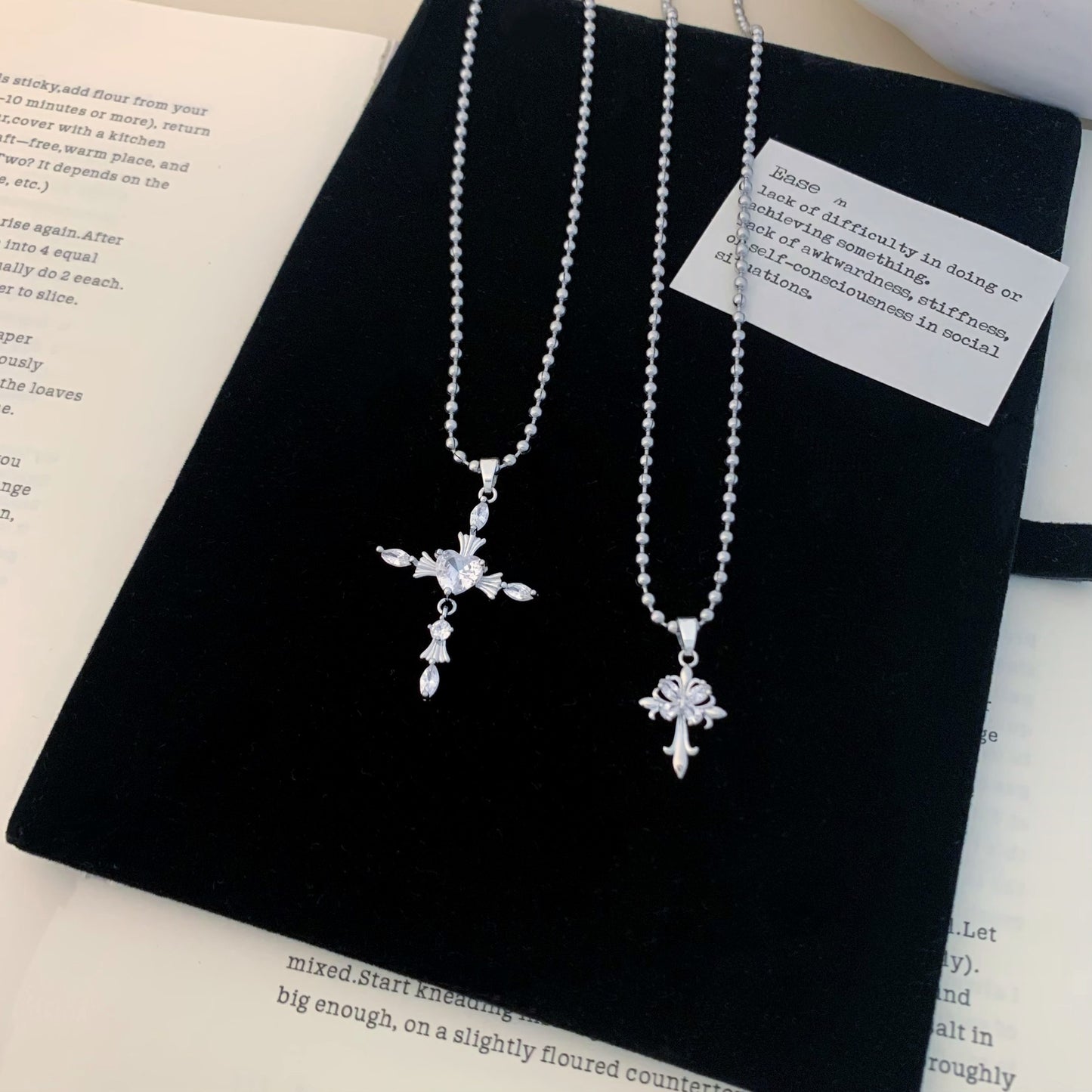 High-grade Personality Affordable Luxury Fashion Female Zircon Titanium Steel Clavicle Necklace
