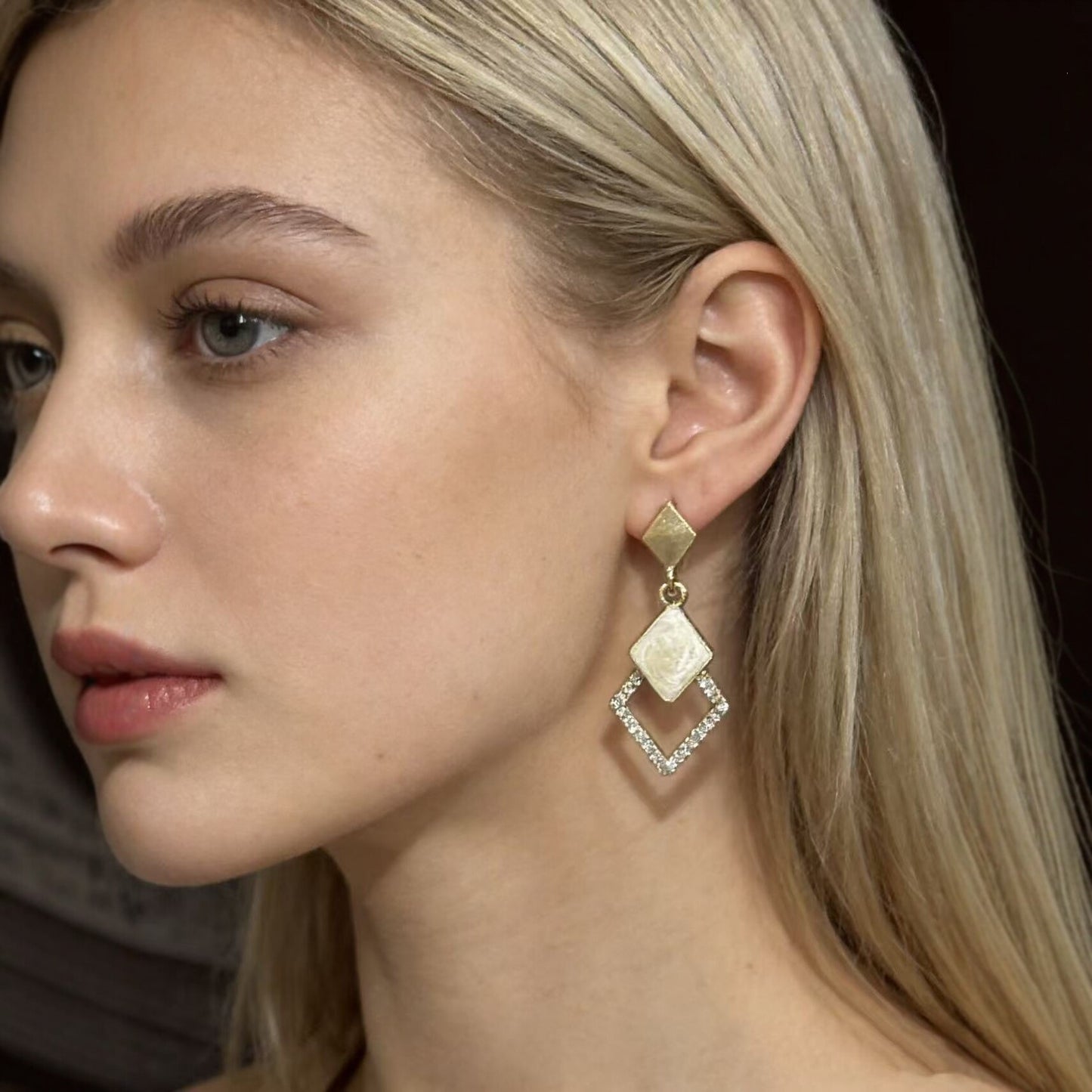 Women's Light Luxury Geometric Diamond High-grade Zircon Stud Earrings