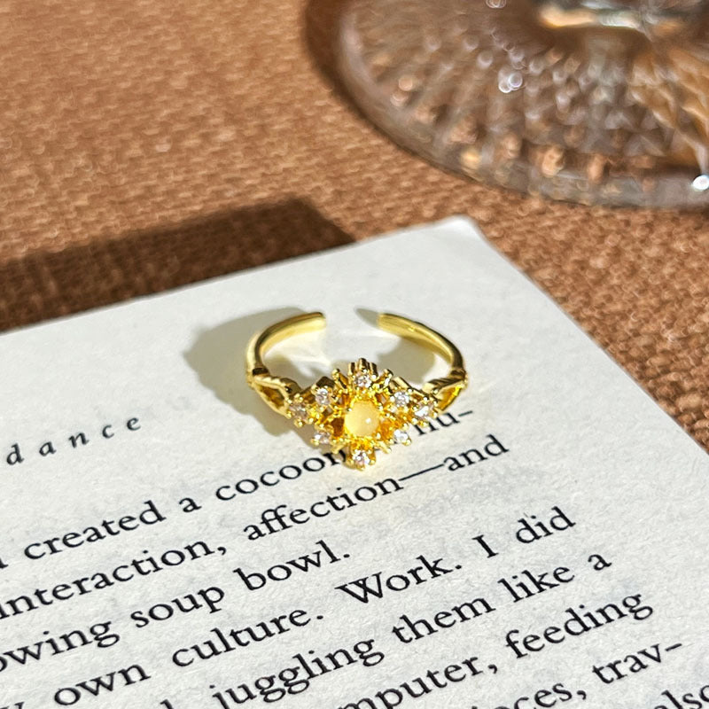 Women's Luxury Gold Retro Fashion Elegance Niche Design Open Exquisite Ring
