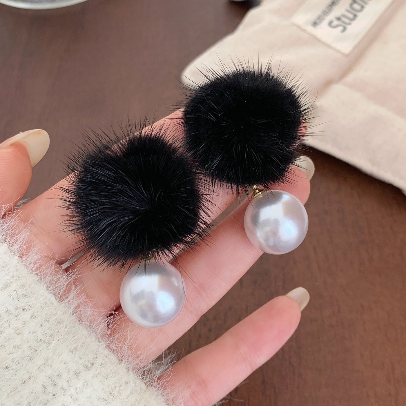 Minority Unique Super Fairy Design Round Mirror Shell Stud Earrings