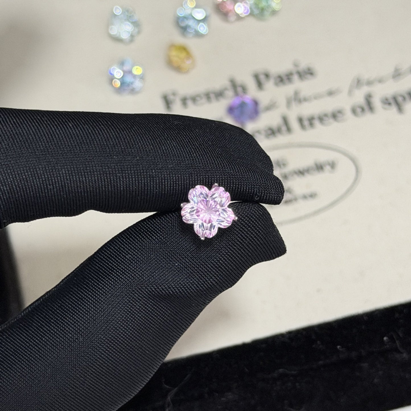 Blossom Cut Gradient Zircon Flat Sweet Design Titanium Steel Ear Stud Earrings