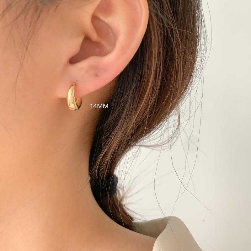 Women's Eardrop Niche Retro Style Round Face Earrings