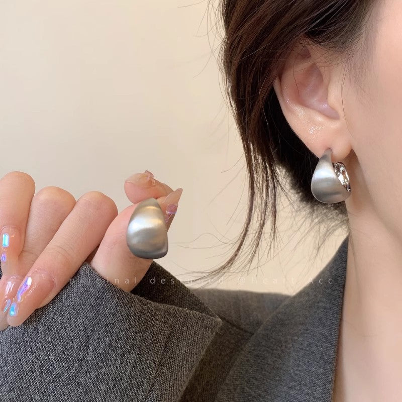 Women's Needle Retro Geometric Metal Niche Temperament High-grade Earrings