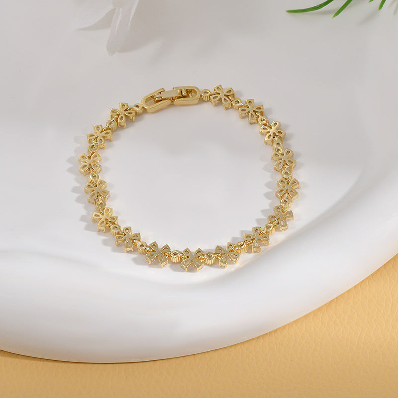 Women's Inlaid Zircon Temperamental Design High-grade Petal Bracelet