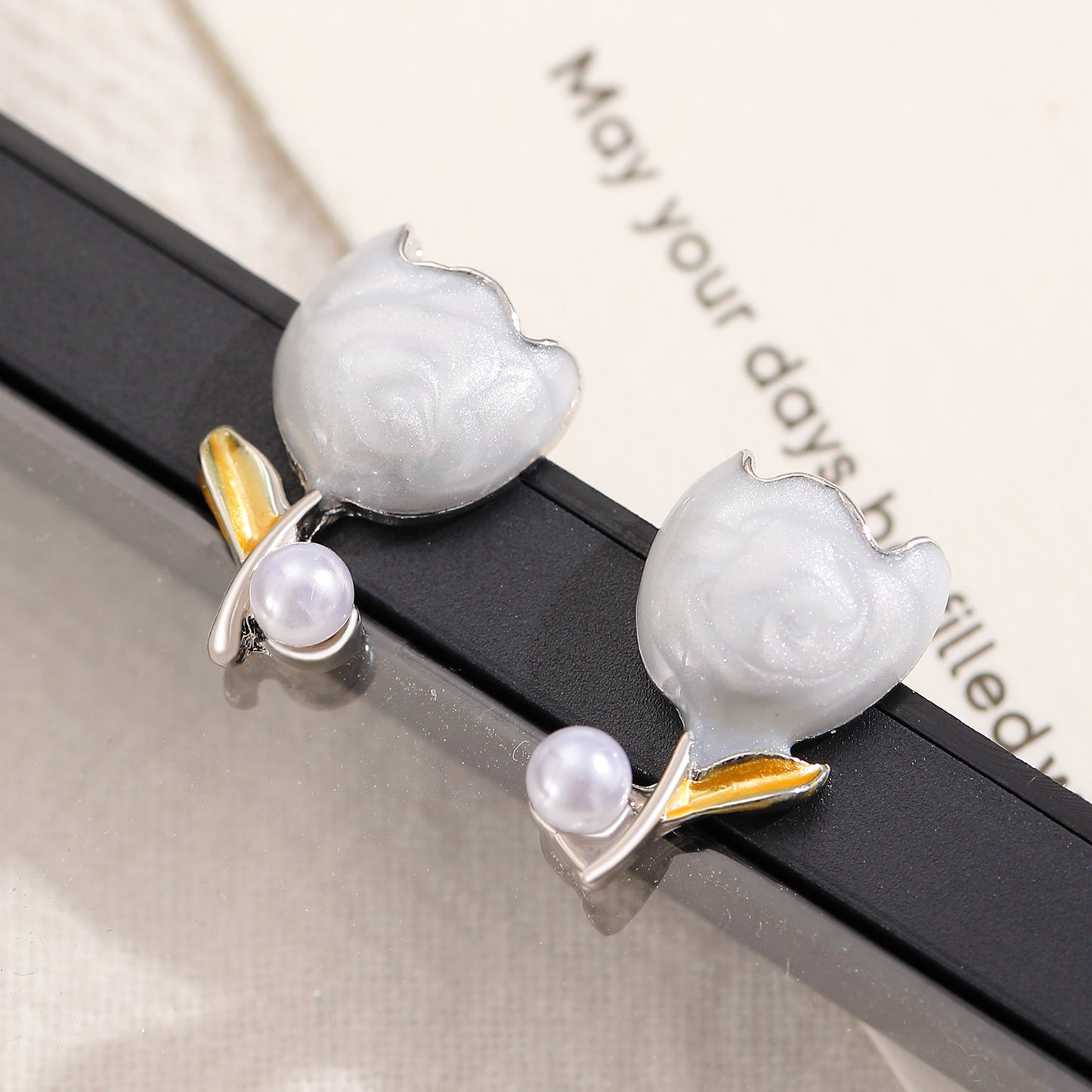 Style Fresh Pearl Small Flower Ear Pink Stud Earrings