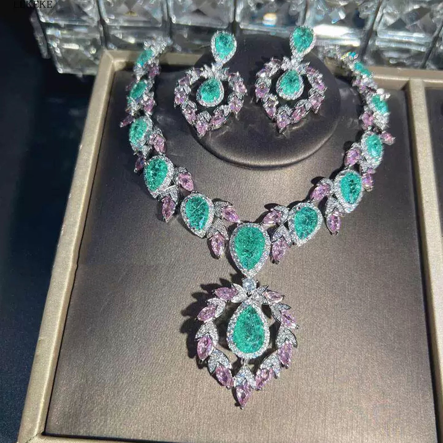 Light Luxury Pink Green Zirconium Bride Evening Dress Palace Style Necklace