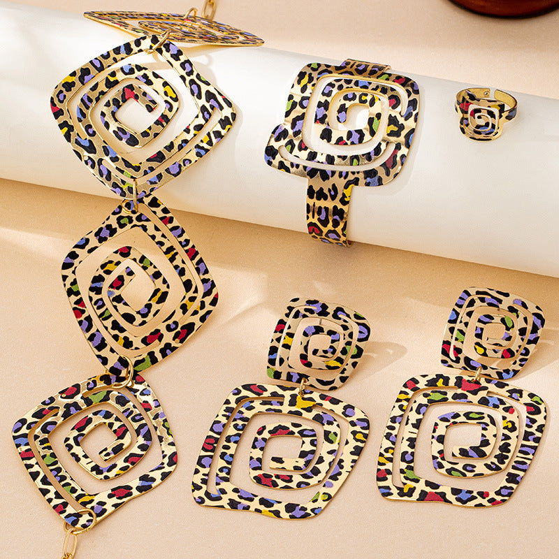 Women's Exaggerated Geometry Alloy Vintage Ethnic Style Necklaces