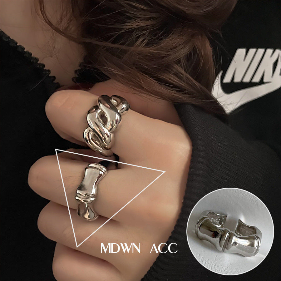 Female Retro Fashion Geometry Pattern Wave Rings