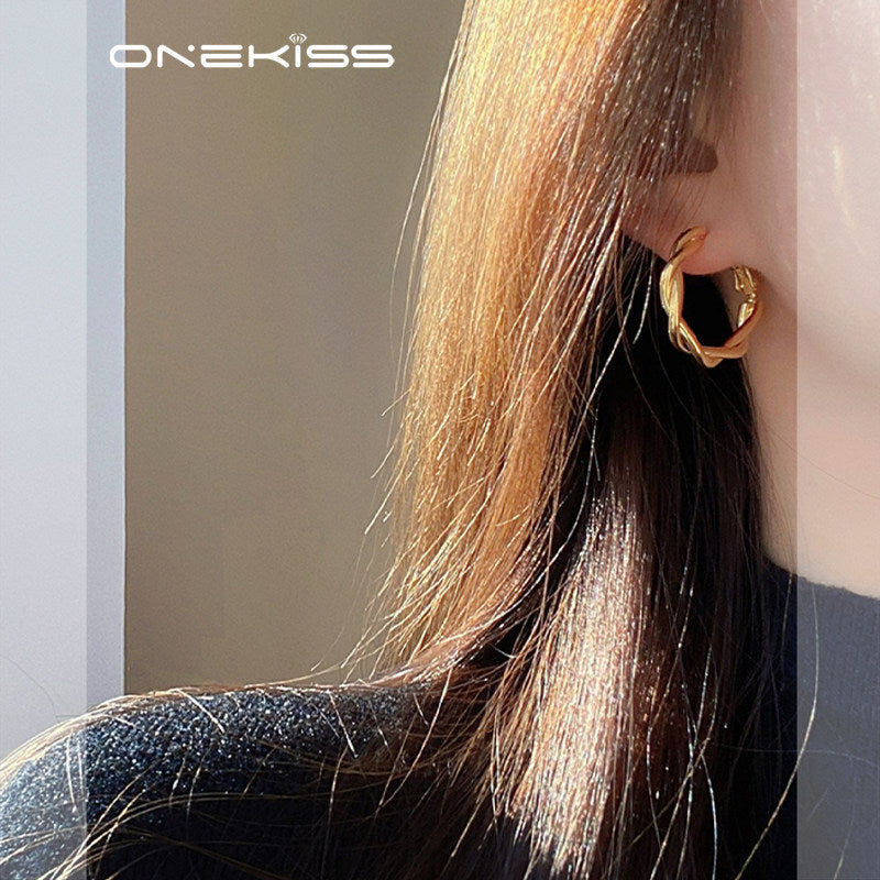 Women's Simple Metallic Retro Fashion Ear Design Earrings