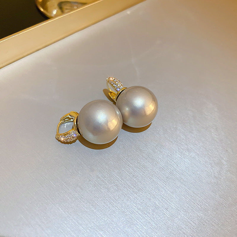 Fashion High-grade Zircon Pearl French Minority Retro Earrings