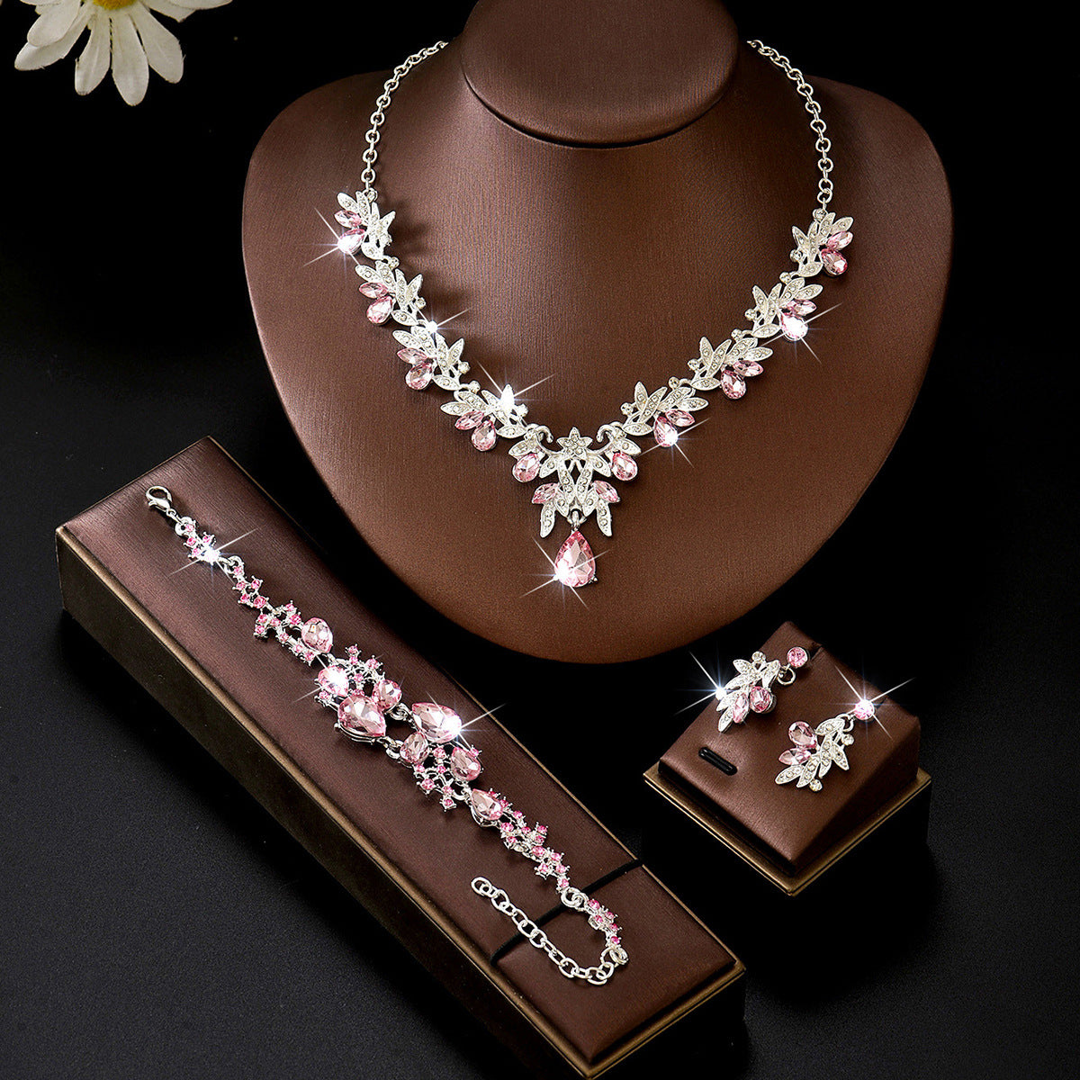 Women's Fresh Water Stringed Pearls Suite Joker Clavicle Chain Jewelry Set