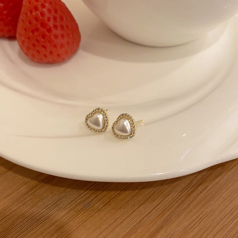 Women's Super Shiny Classic Style Design Small Exquisite Cute Clip Simple Earrings