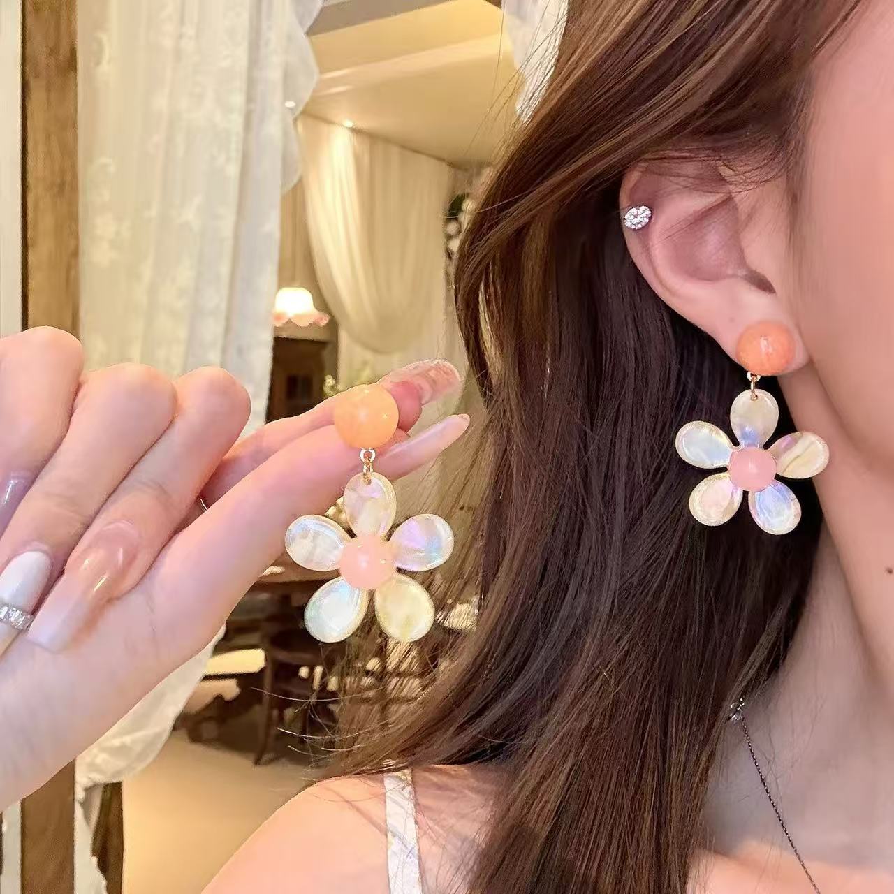 Women's Super Fairy Dopamine Color Mesh Flower Tassel For Unique Beautiful Earrings