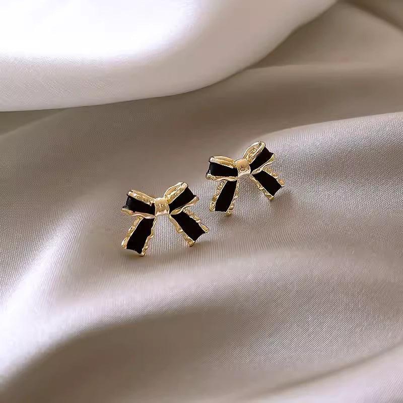 Quality Sier Korean Style Simple Light Stud Earrings