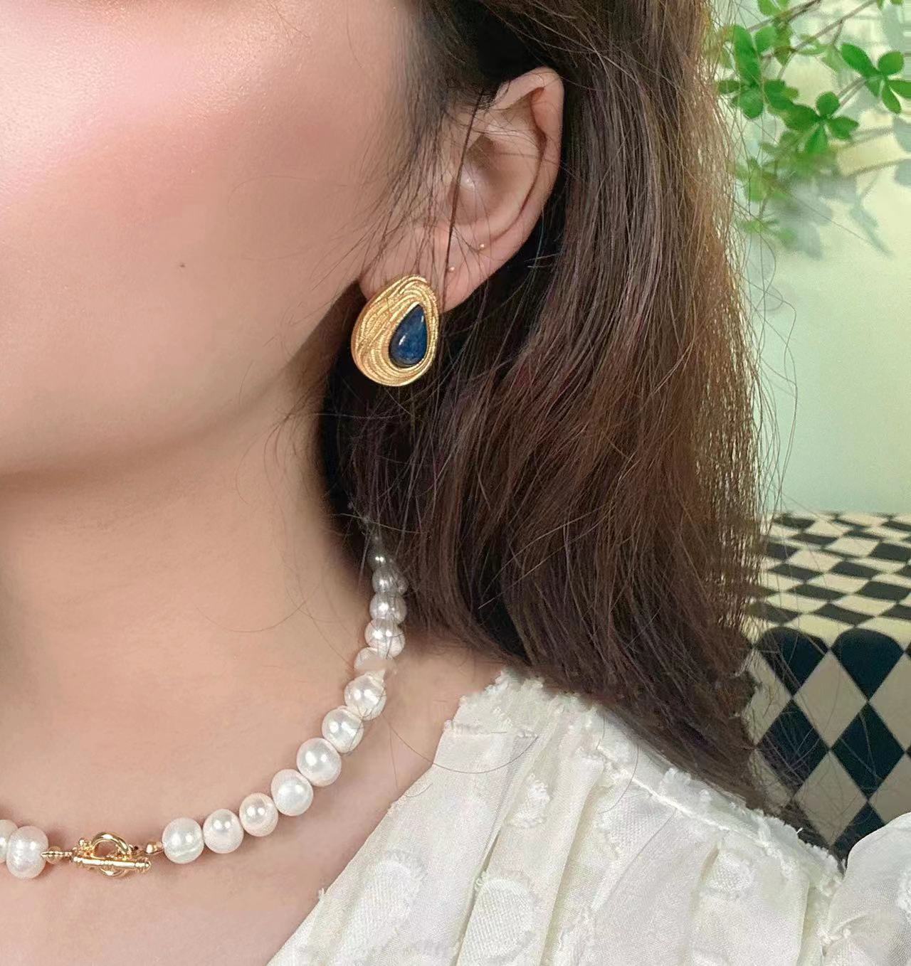 Women's Ear Needle Light Luxury Simplicity Vintage Stud Earrings