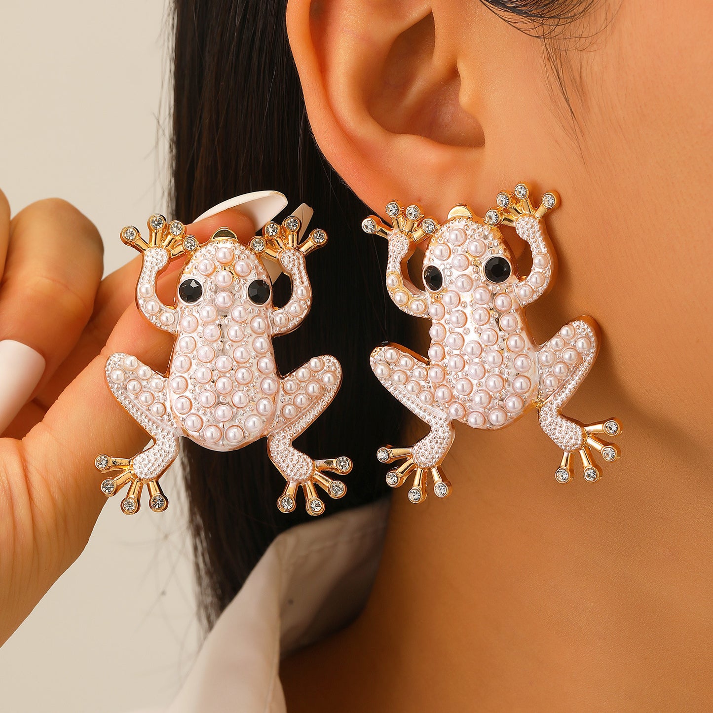 Women's Design Alloy Inlaid Zircon Imitation Pearl Frog Animal Stud Earrings