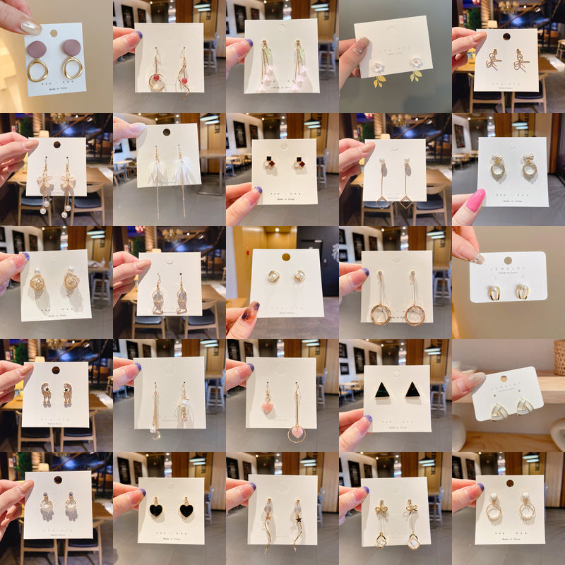 Women's Bone Niche Clips Light Luxury Elegant Stud Earrings