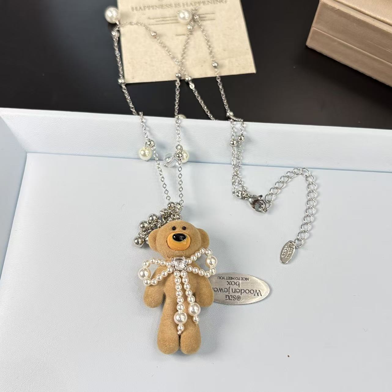 Hot Pearl Bow Flocking Bear Female Niche High Necklaces