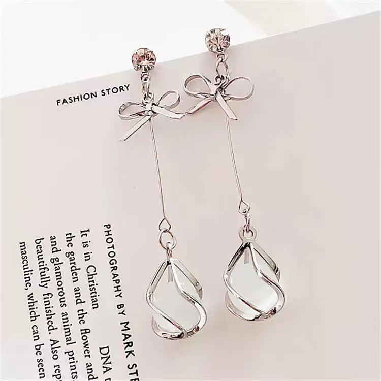 Women's Stylish Sier Pin Eardrops High-grade Temperament Earrings