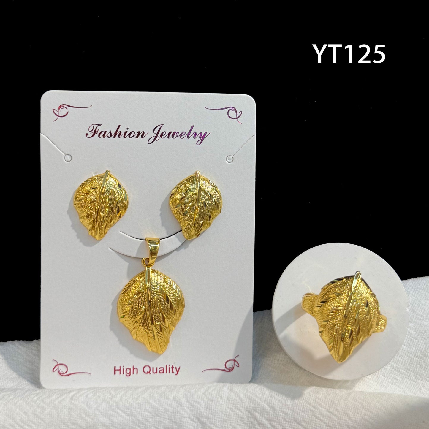 Gilding Hollow Pattern Niche Design Disc Pendants