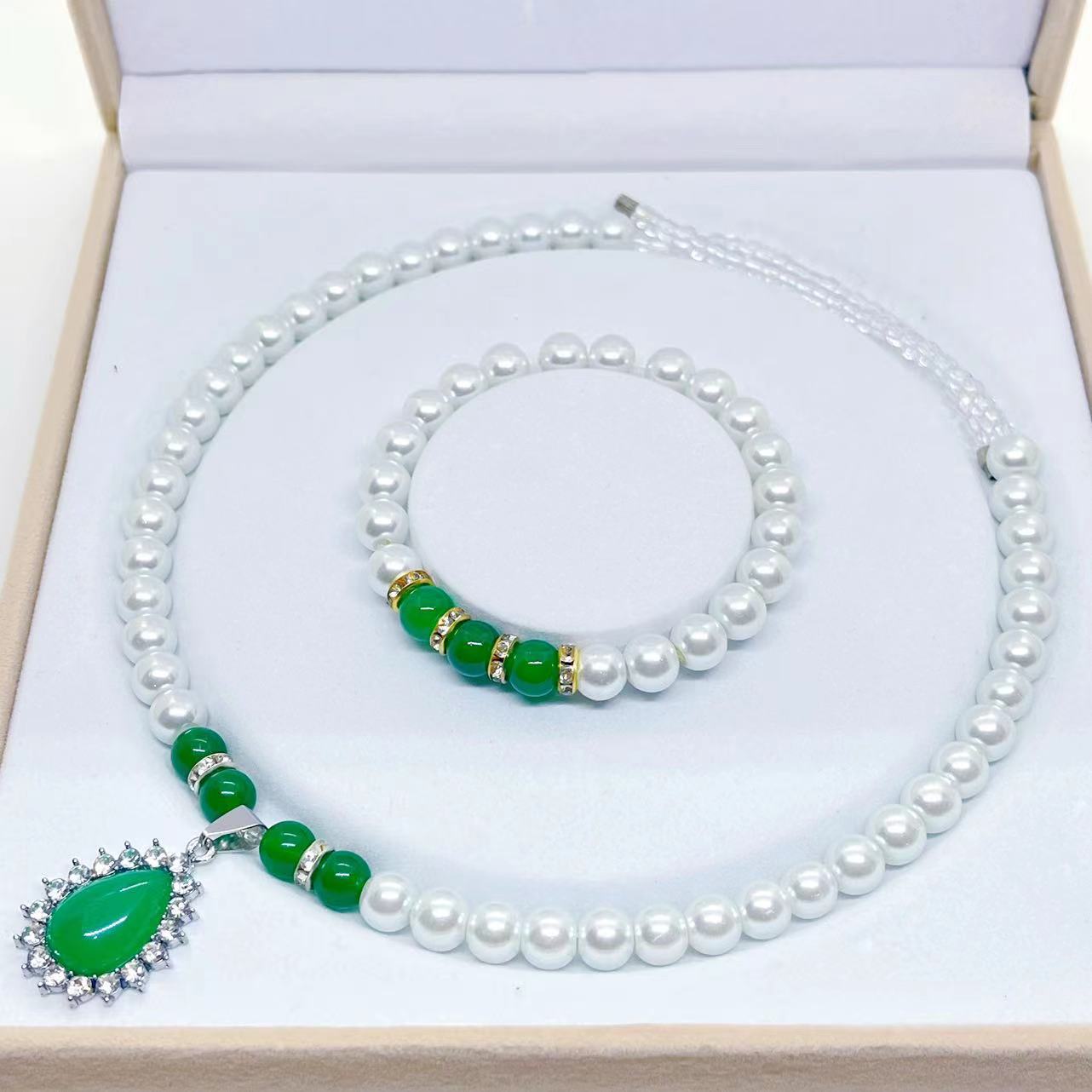 Glass Spot Drill Green Chalcedony Mother's Day Gift Necklaces