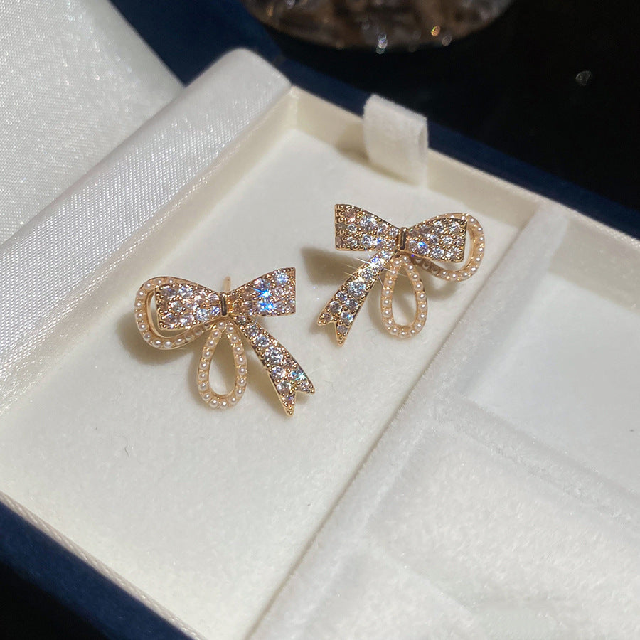 French Flash Zircon Flower Pearl Light Luxury Earrings