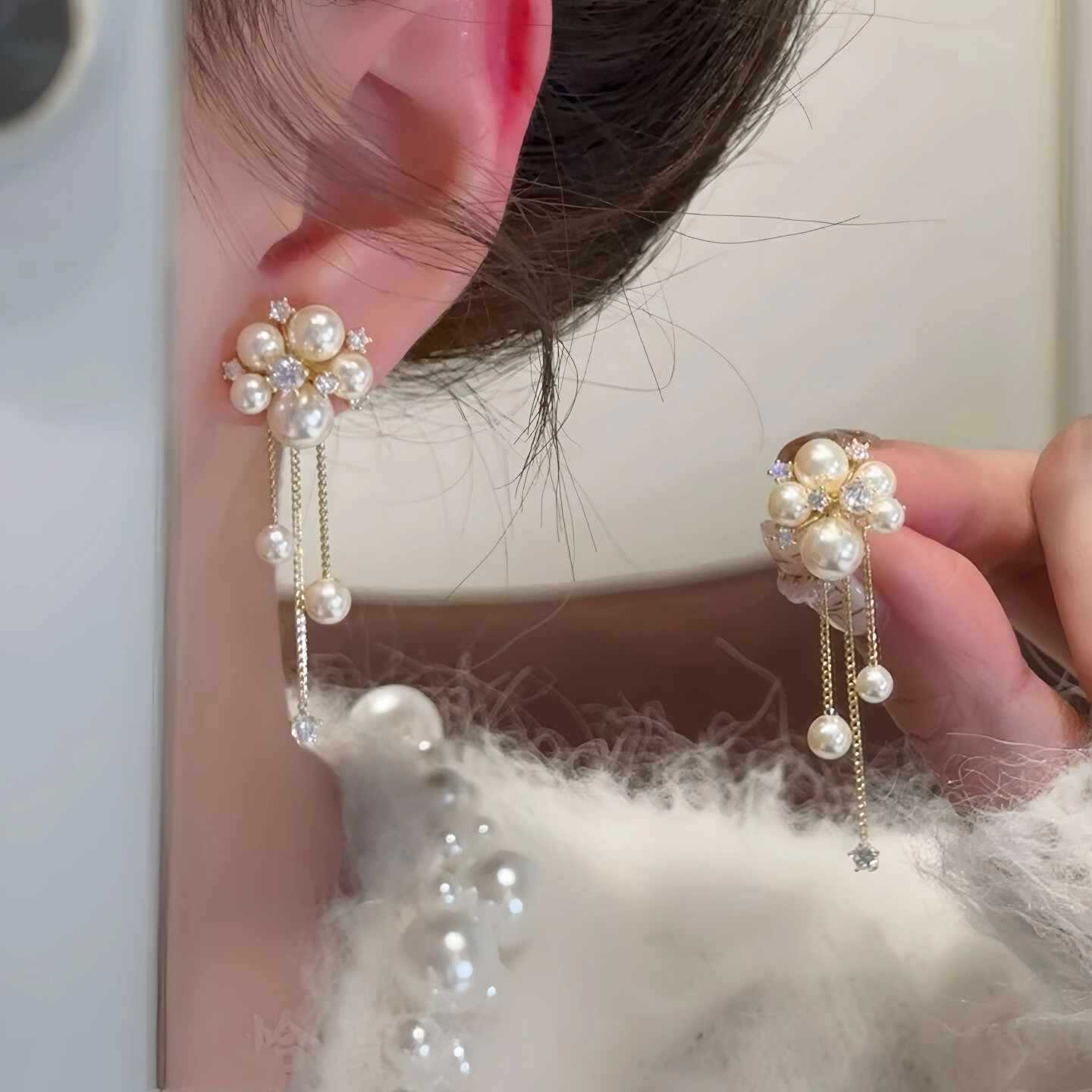 Women's French Style High-grade Pearl Flower Shiny Diamond Tassel Niche Earrings