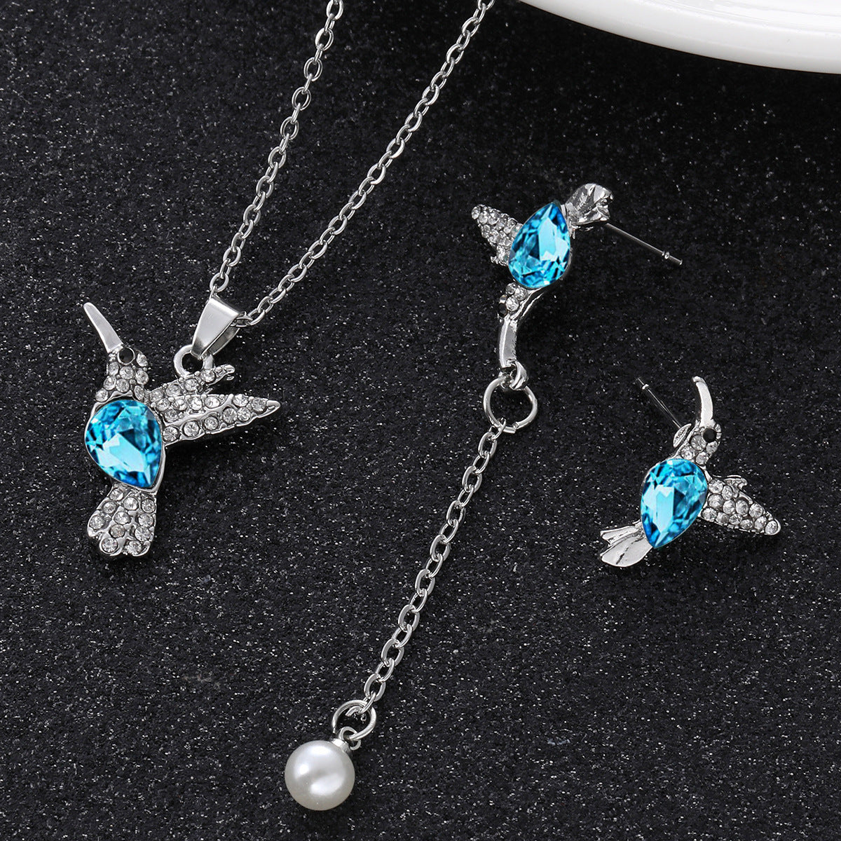 Women's Bird Wings Flying Water Drop Crystal Pearl Tassel Two-piece Clavicle Jewelry Set