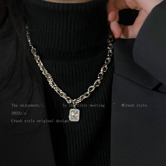 Women's Sweater Autumn Light Luxury Minority High-grade Fashion Sweet Necklaces