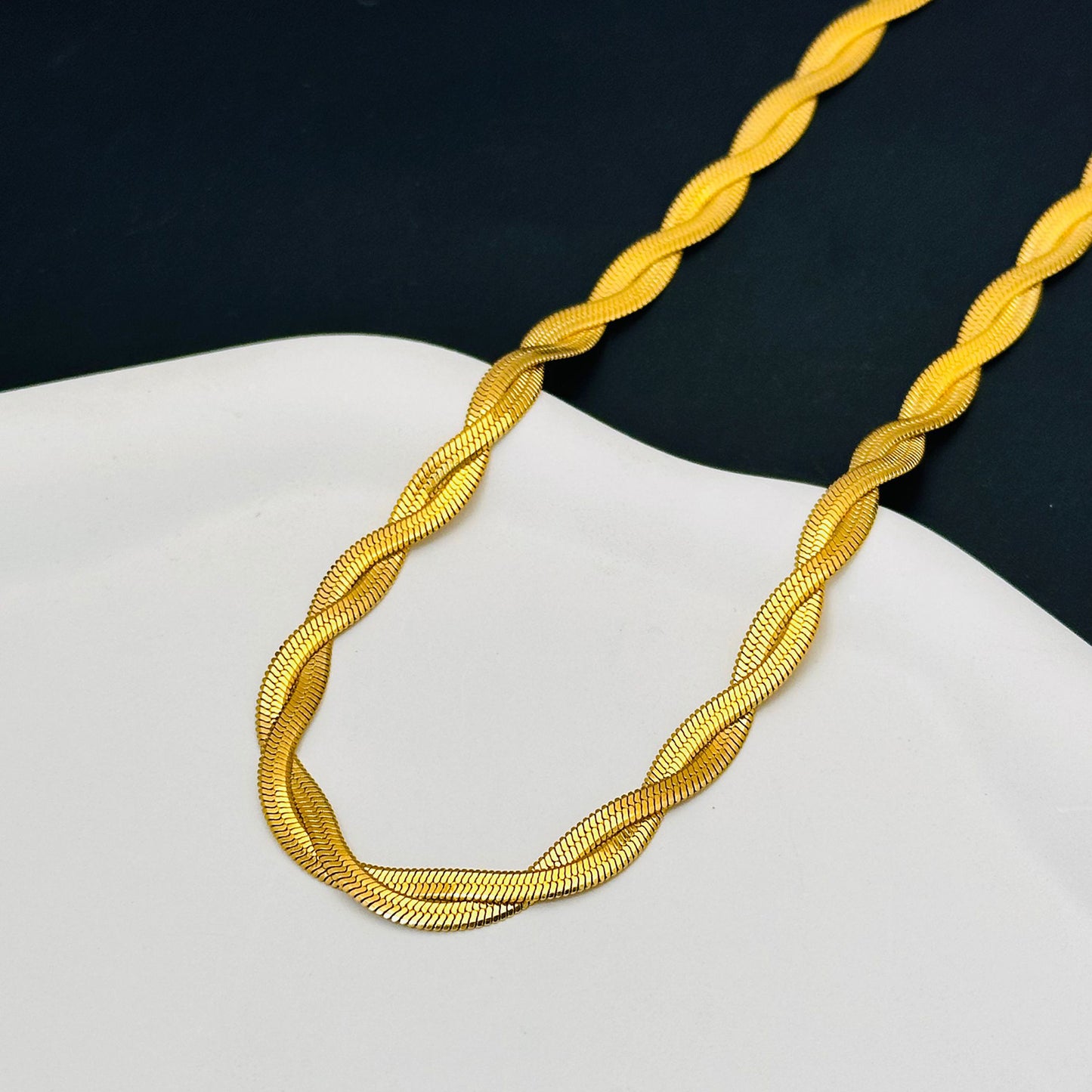 Women's Personality Minimalist Elegant High-grade Gold Cross Necklaces
