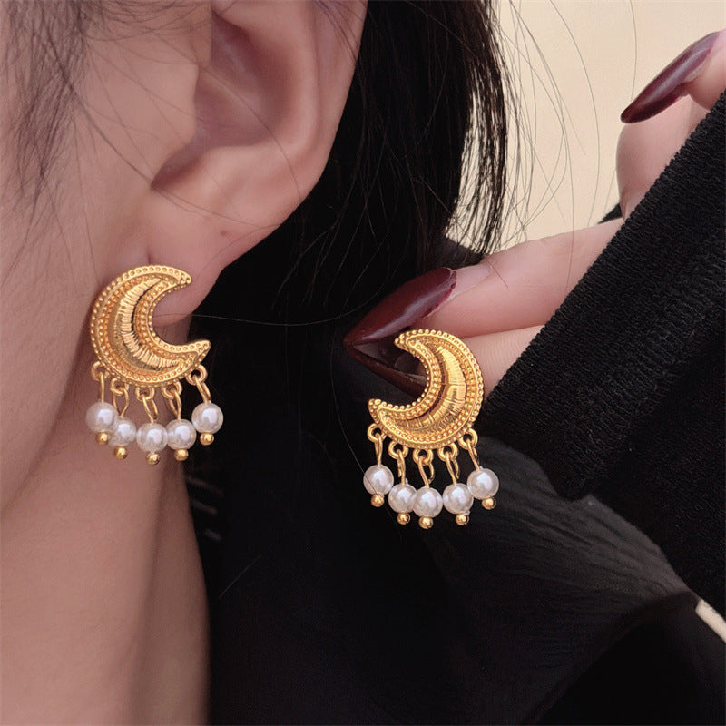 Entry Lux Sense Moon Tassel Artificial Pearl Earrings