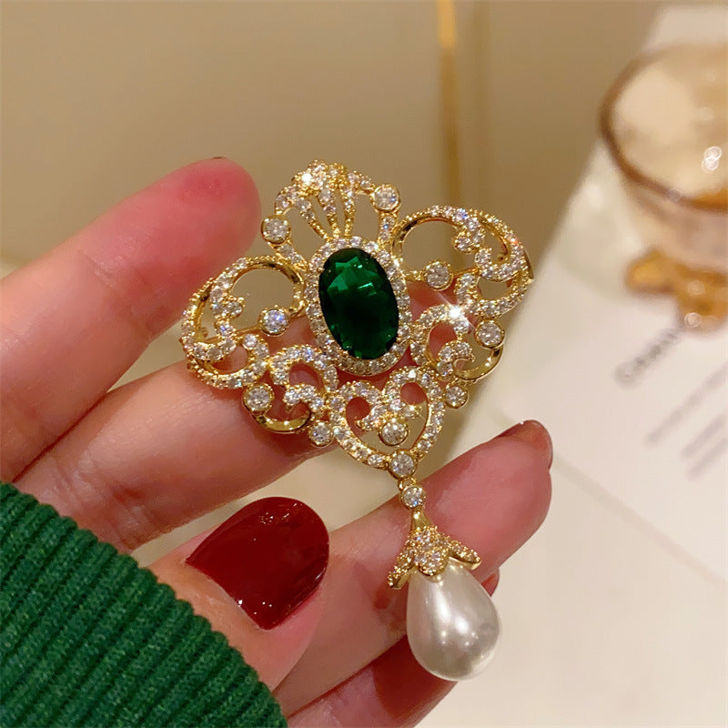 Style Emerald Hollow Full Diamond Lace Brooches