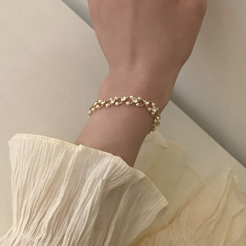 Women's Elegant Imitation Pearl Chain For Niche Design Cold Style Collar
