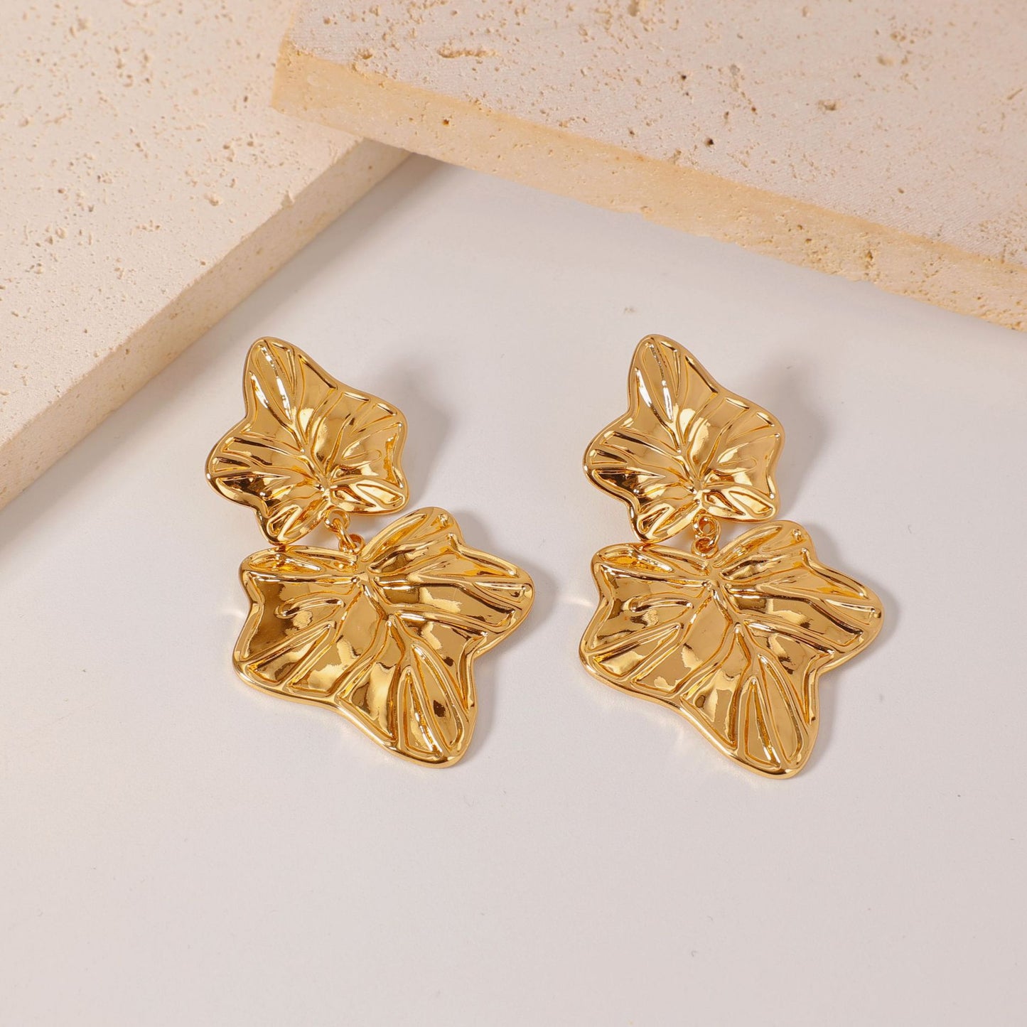 One Large Small Overlapping Stainless Steel Eardrops Gold Rings