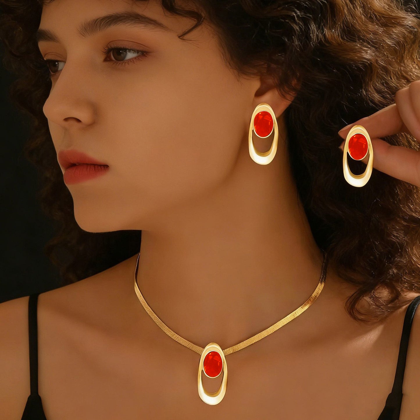 Fashion Simple Elegant Retro Oval Suit Style For Necklaces