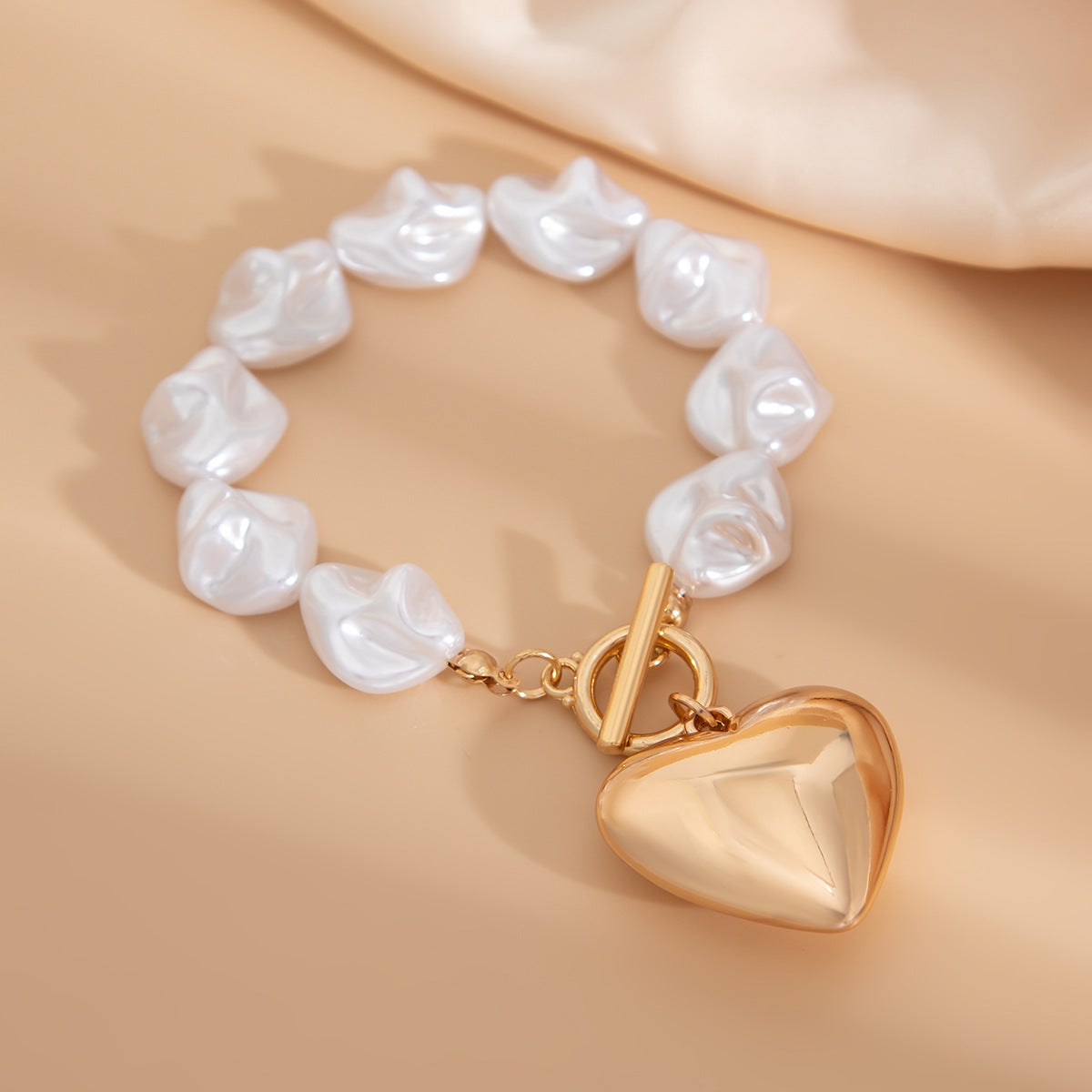 Fashion Hollowed Heart Shape Clavicle Chain Necklaces