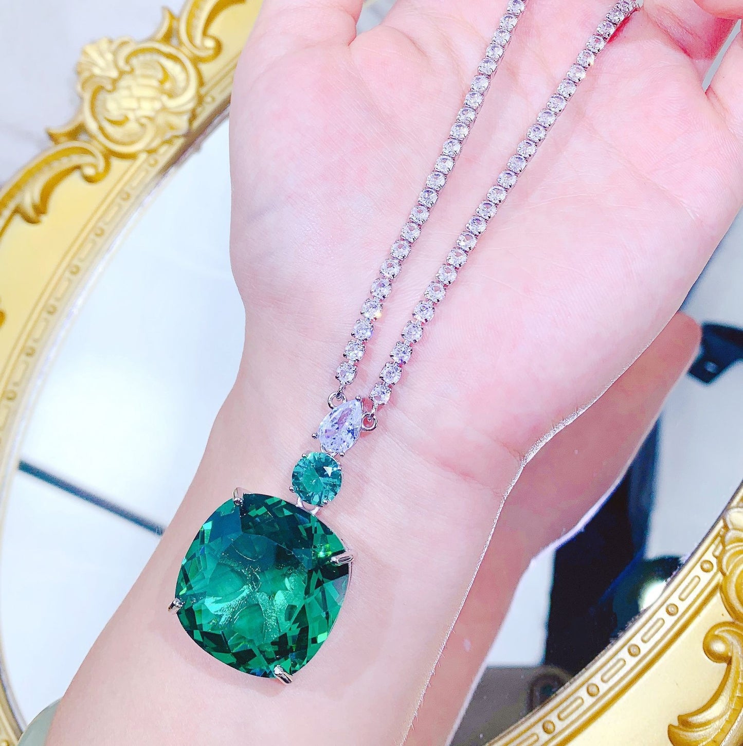 Women's Luxury Diamond Sapphire Chain Dress Dinner Elegant Emerald Jewelry Set