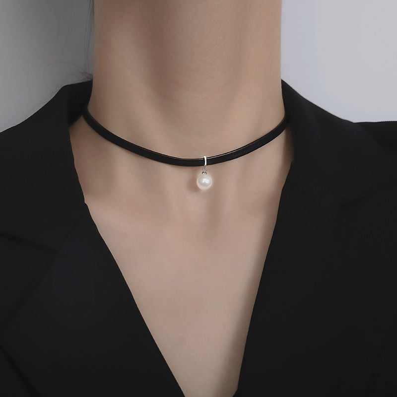 Pearl Leather String Clavicle Chain Female Collar