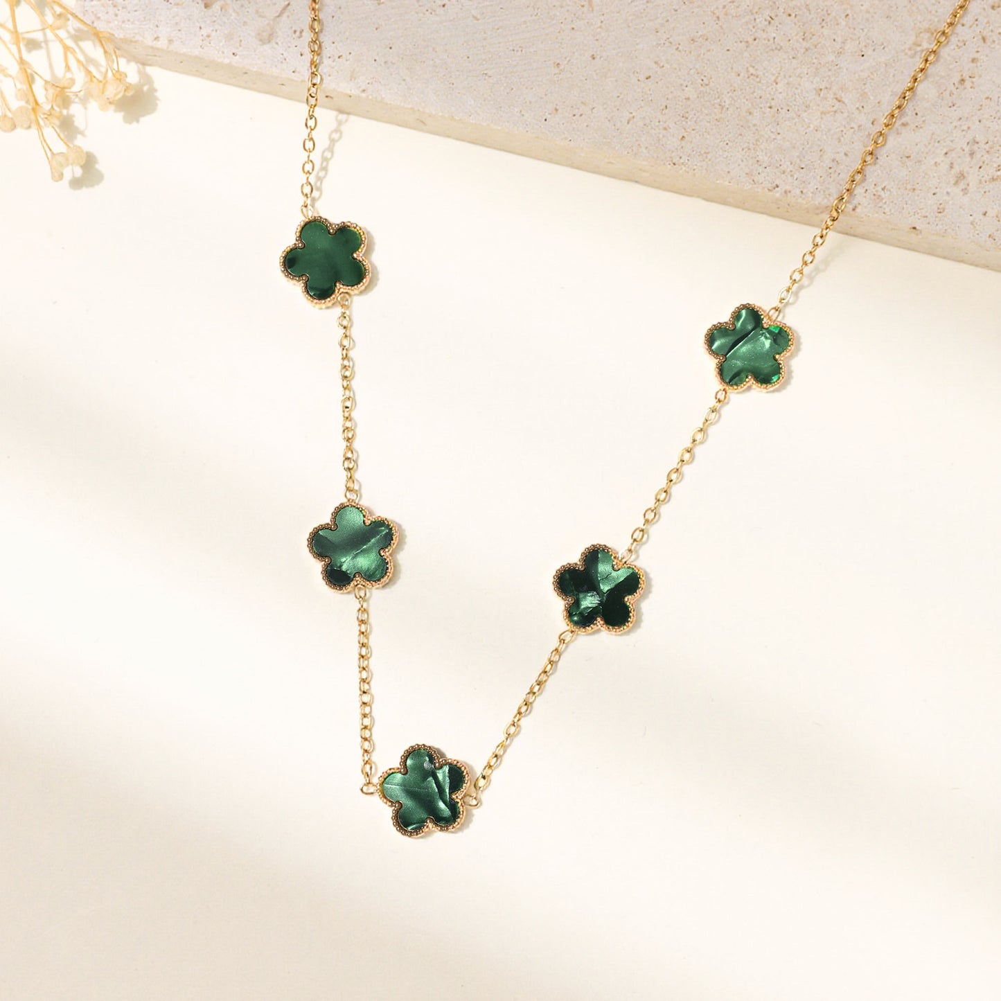 Stainless Steel Parthenocissus Grass Pork Belly Gradient Light Luxury Necklace