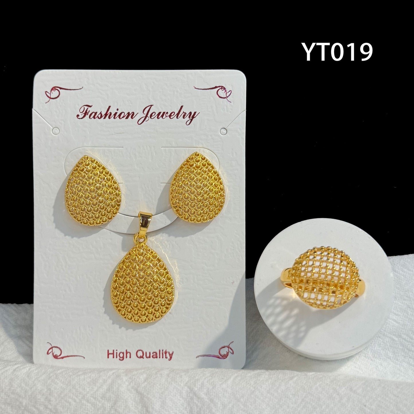 Gilding Hollow Pattern Niche Design Disc Pendants