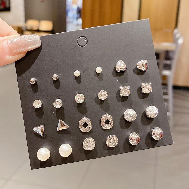 Women's Bone Niche Clips Light Luxury Elegant Stud Earrings
