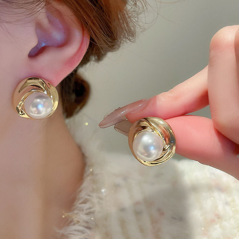 Fashion High-grade Zircon Pearl French Minority Retro Earrings