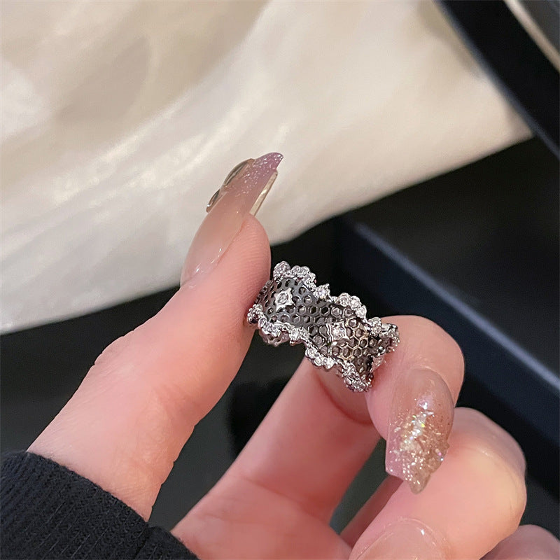 Women's Hollow Lace Trim Open-end Zircon Personalized Retro Style Rings