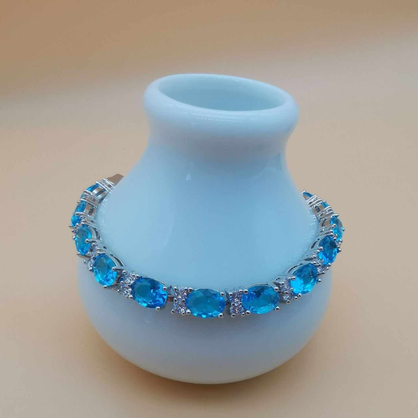 Women's Egg-shaped White Gold Plated Crystal Hand Bracelets
