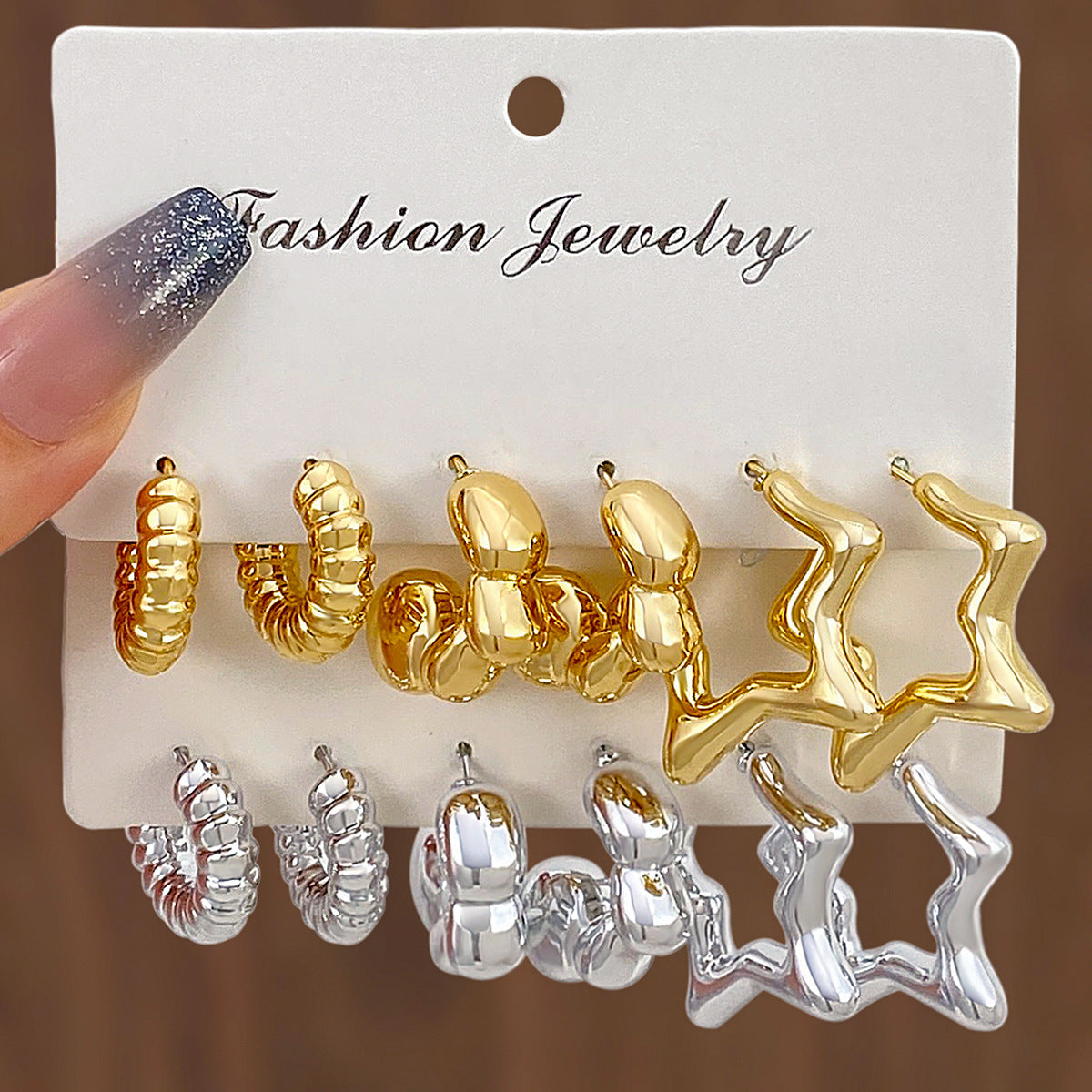 Women's High-grade Gold Fabulous Personality Creative Twist Earrings