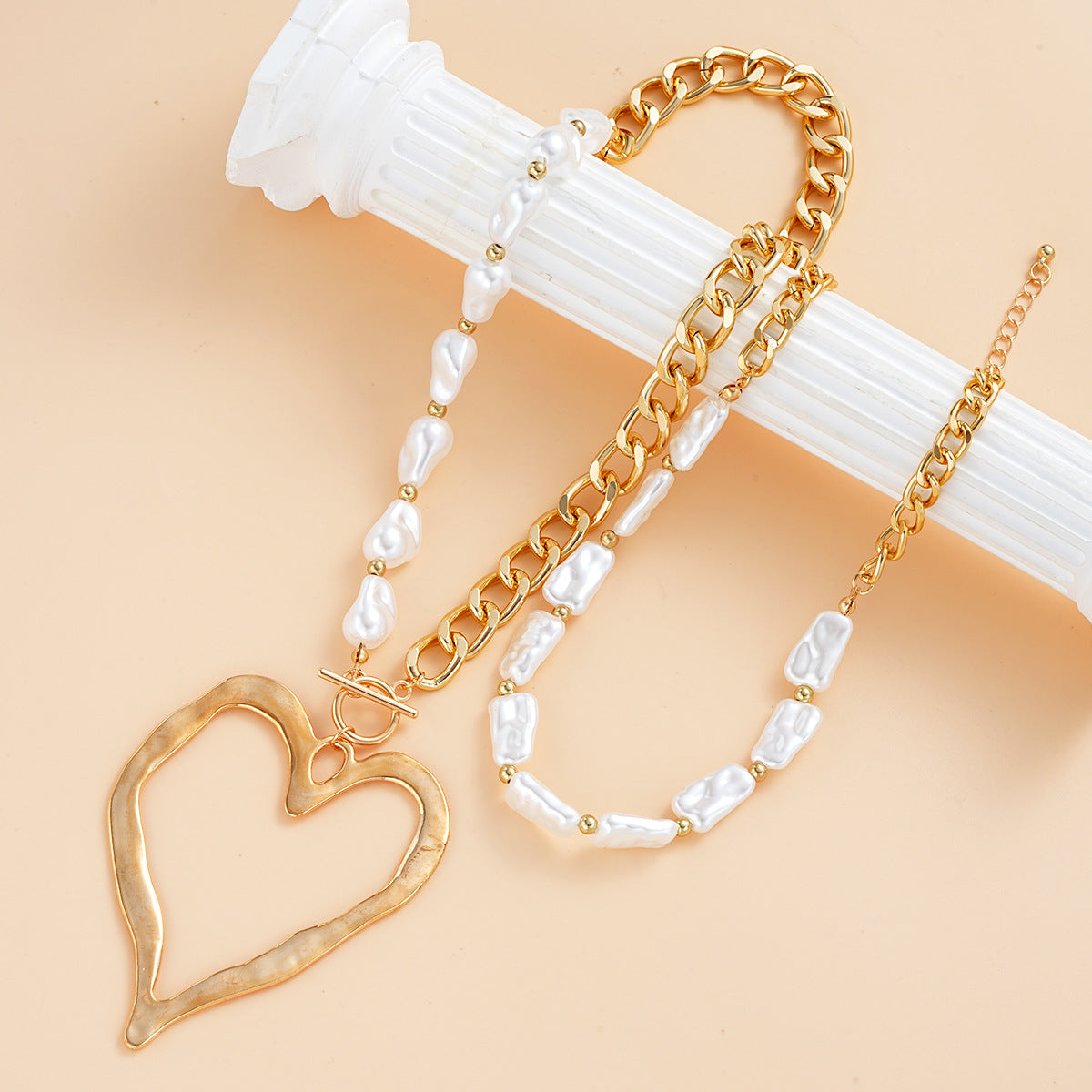 Women's Pearl Chain Big Love Creative Elegant Necklaces