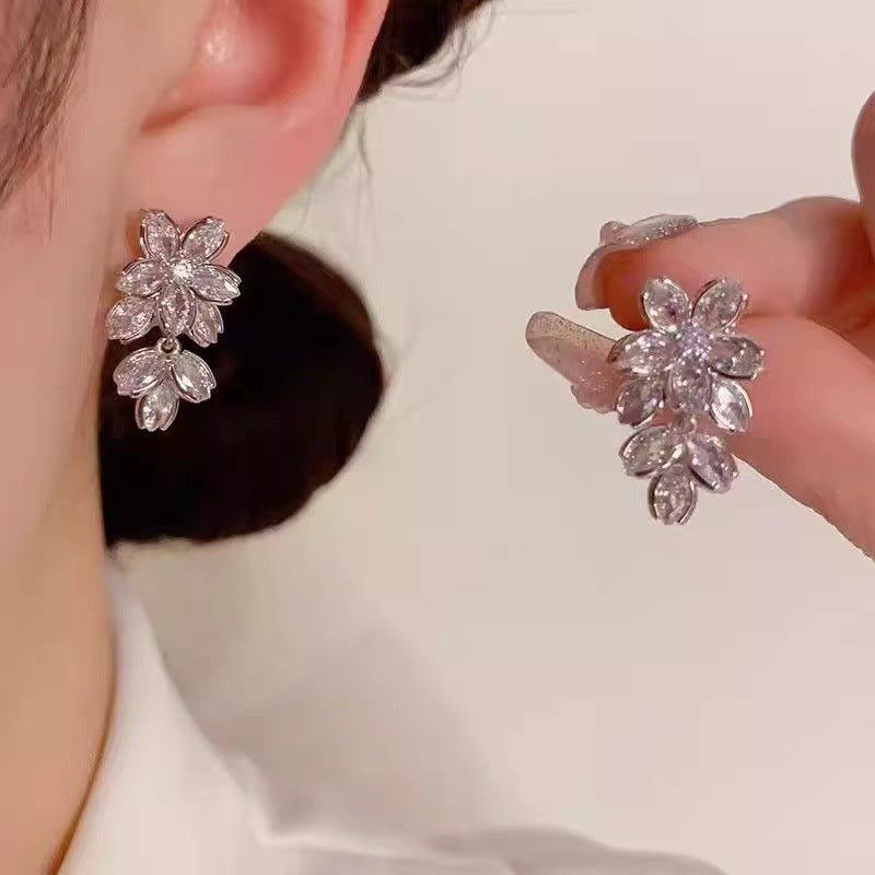 Women's Style Flower Advanced Design Light Luxury Temperament Earrings